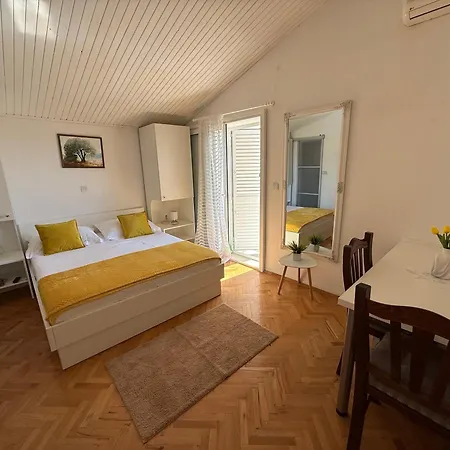 Apartments Olga 2 Makarska Exterior photo