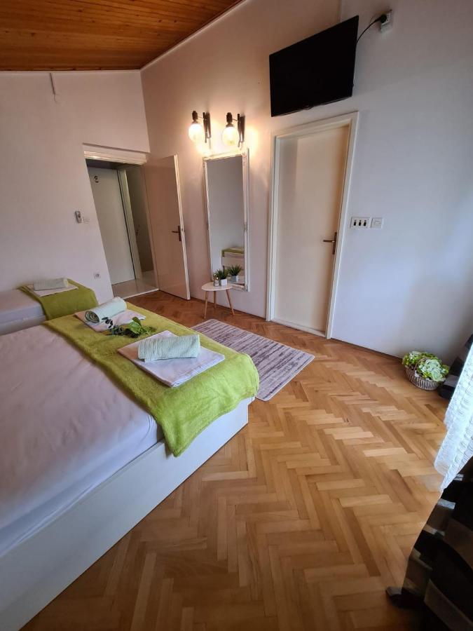 Apartments Olga 2 Makarska