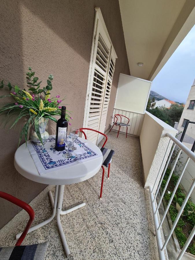 Apartments Olga 2 Makarska