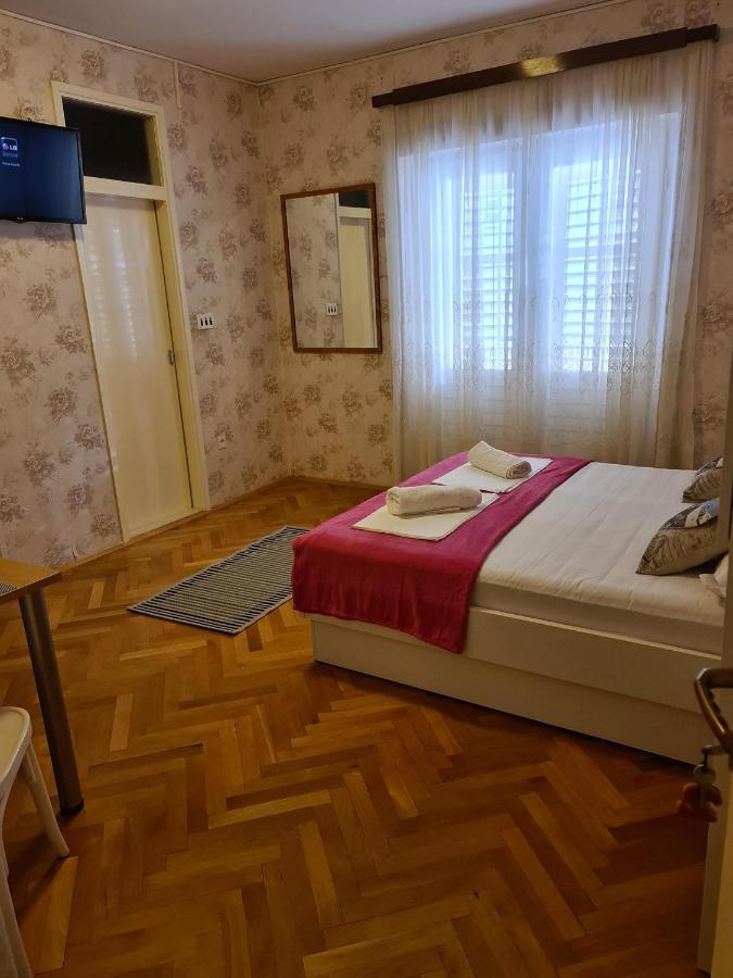 Apartments Olga 2 *