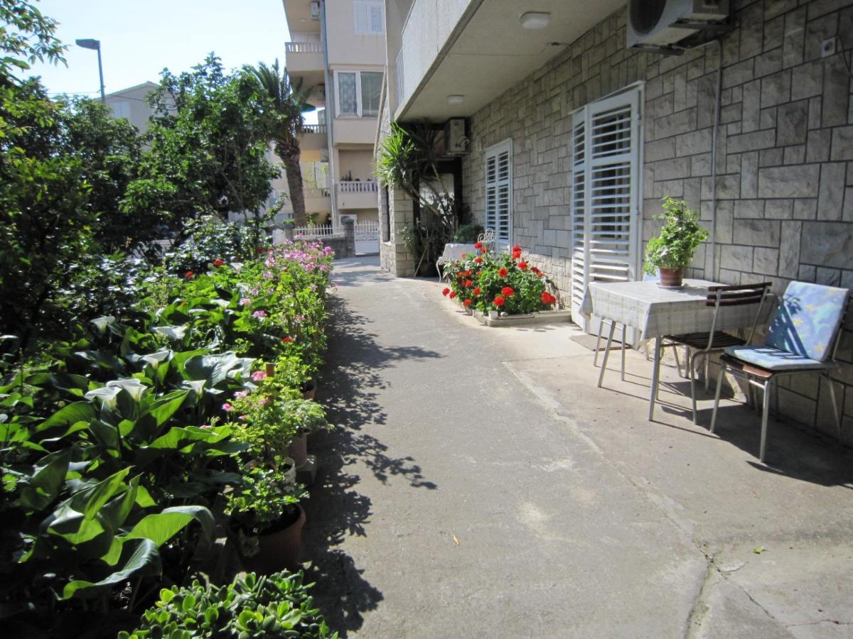Apartments Olga 2 Makarska