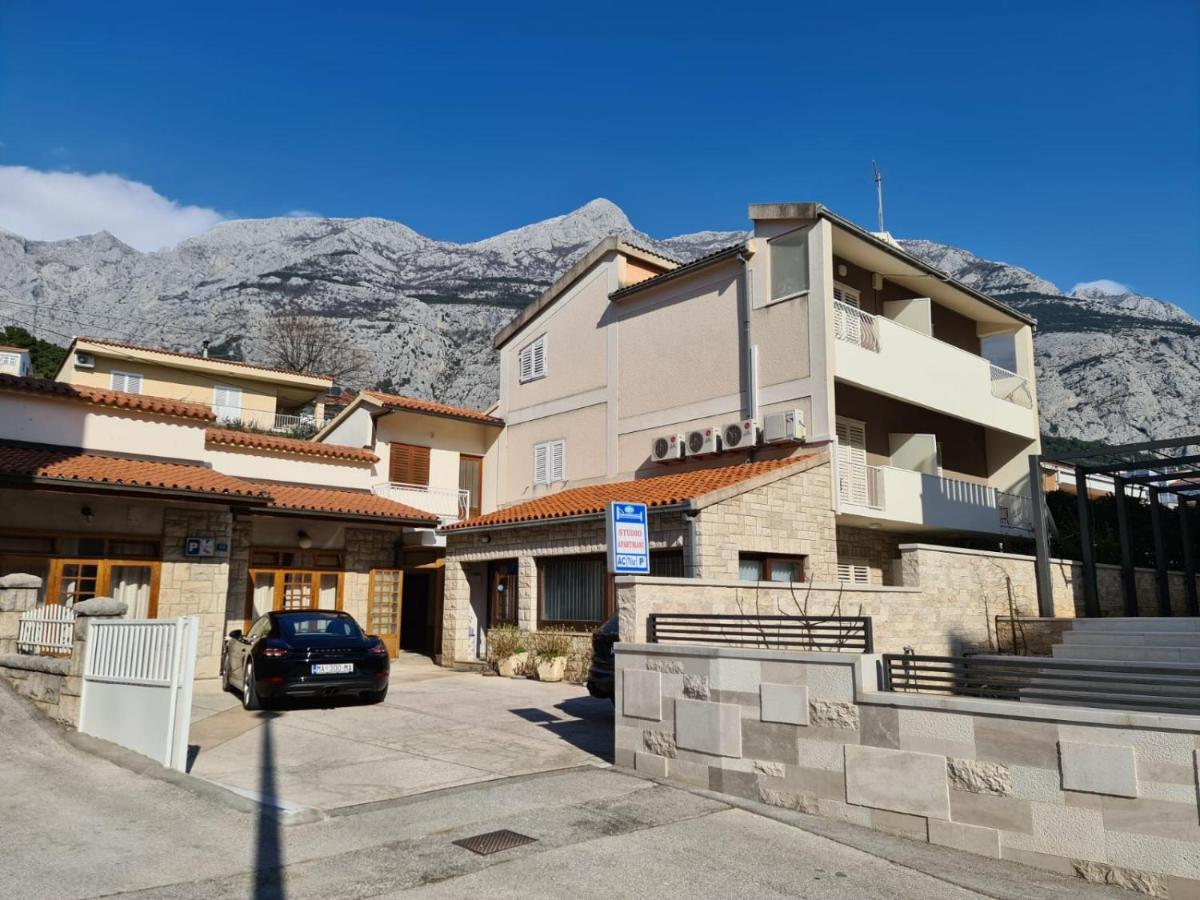 Apartments Olga 2 Makarska