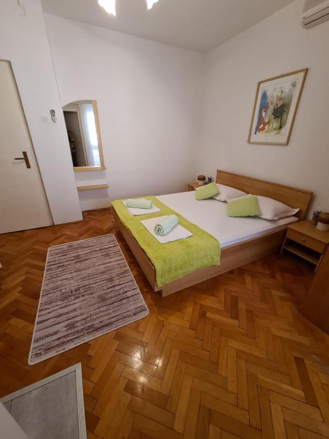 Apartments Olga 2 *