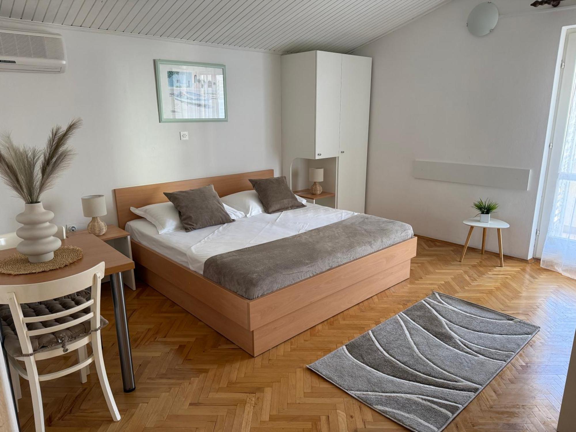 Apartment Apartments Olga 2 *