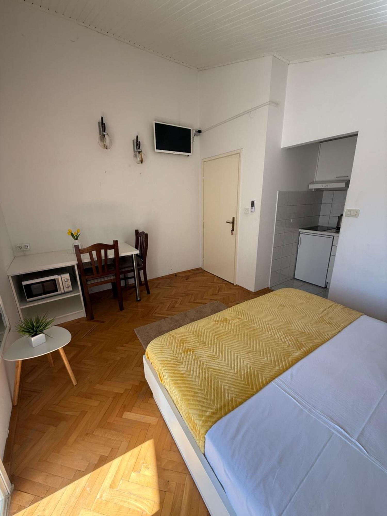 Apartment Apartments Olga 2